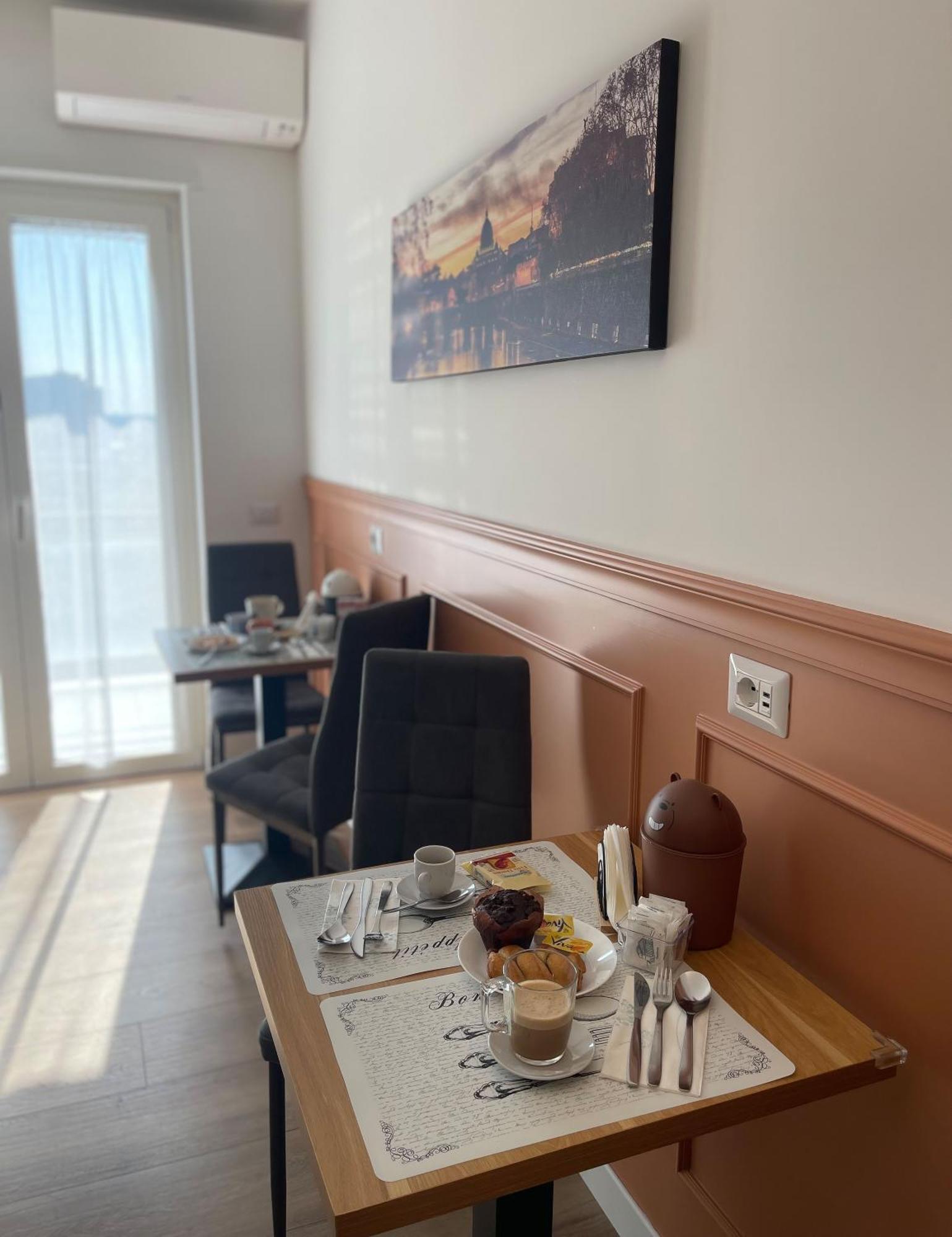 B&B Domus Teano Luxury Rooms Rom Eksteriør billede